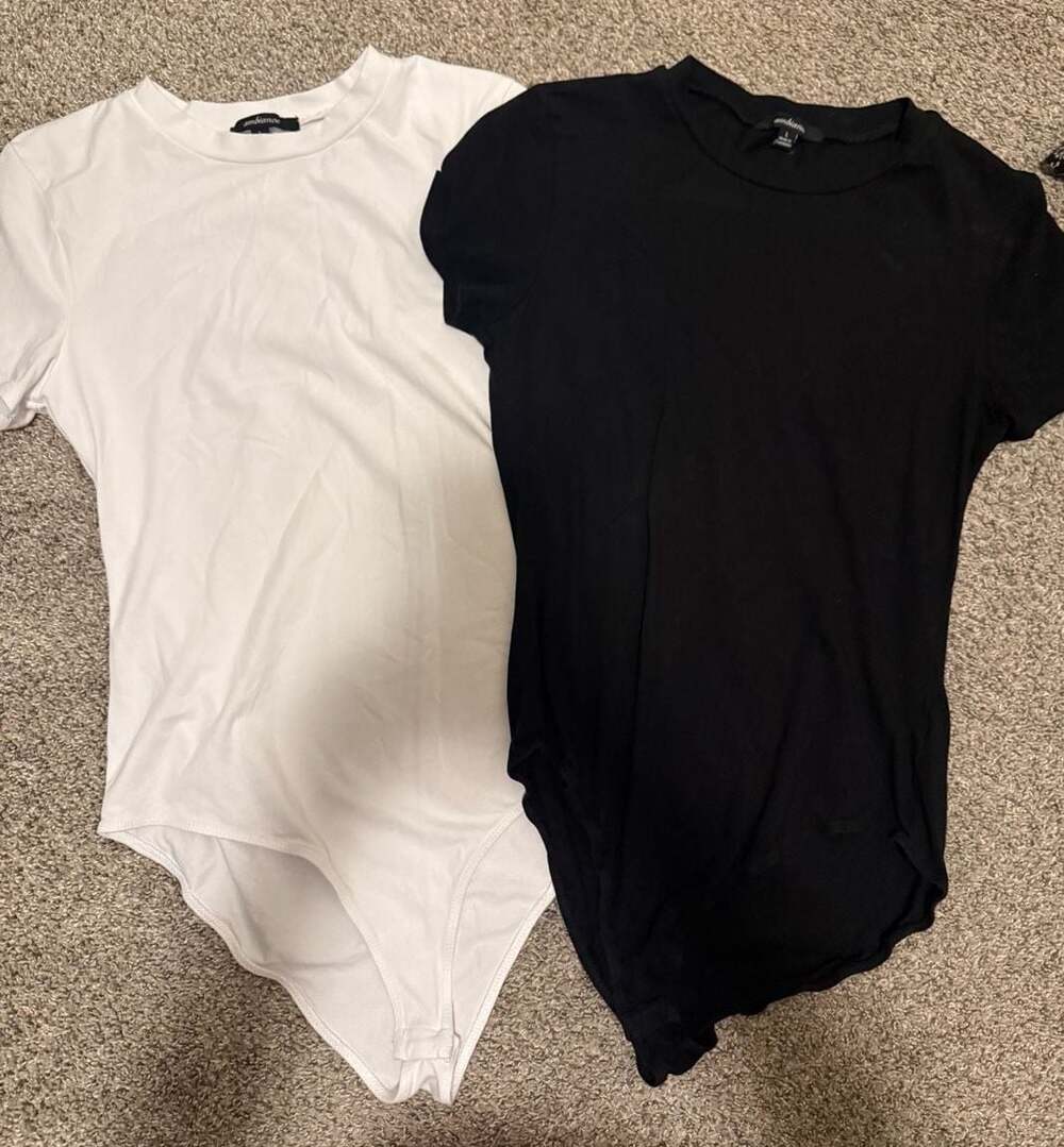 Ambiance Black and White Short Sleeve Crew Neck Bodysuit Lot Size L